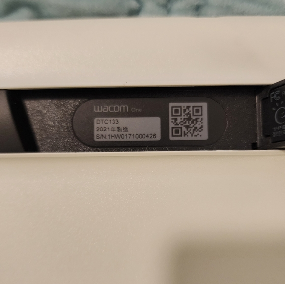 Wacom One Drawing Tablet, 13.3" Screen - Picture 6 of 10